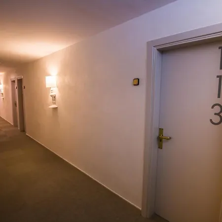 فندق Florida توسا ذي مار